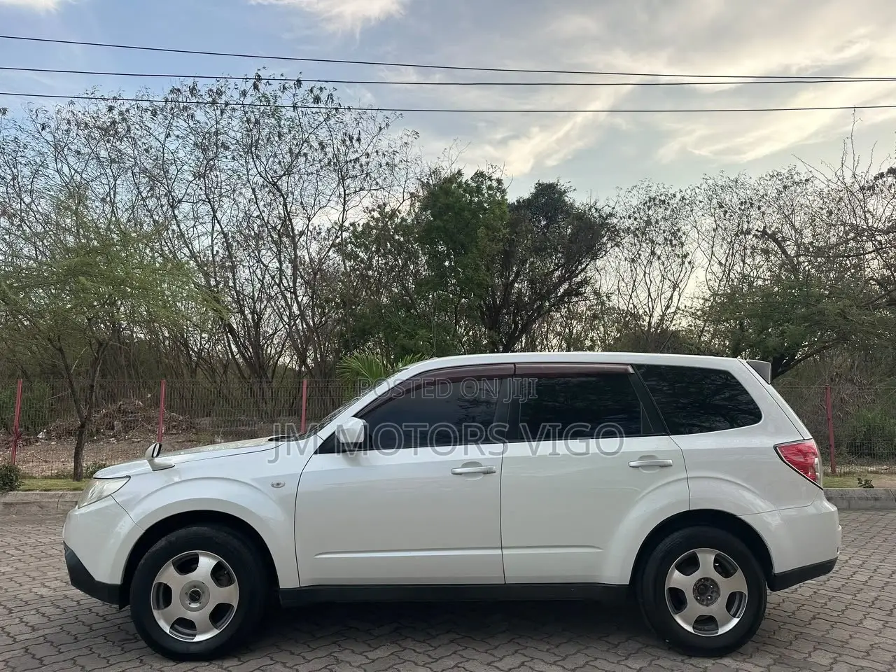 Subaru Forester 2010 Pearl
