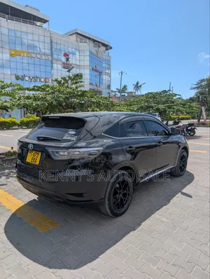 Toyota Harrier 2.0 4WD 2015 Black