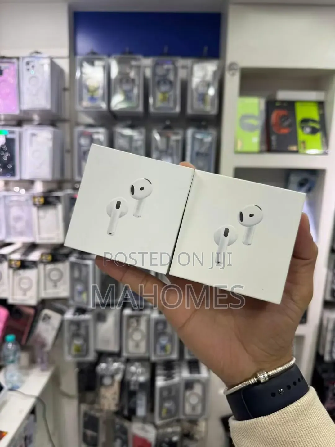 AirPods 5 With Wireless Charging Case