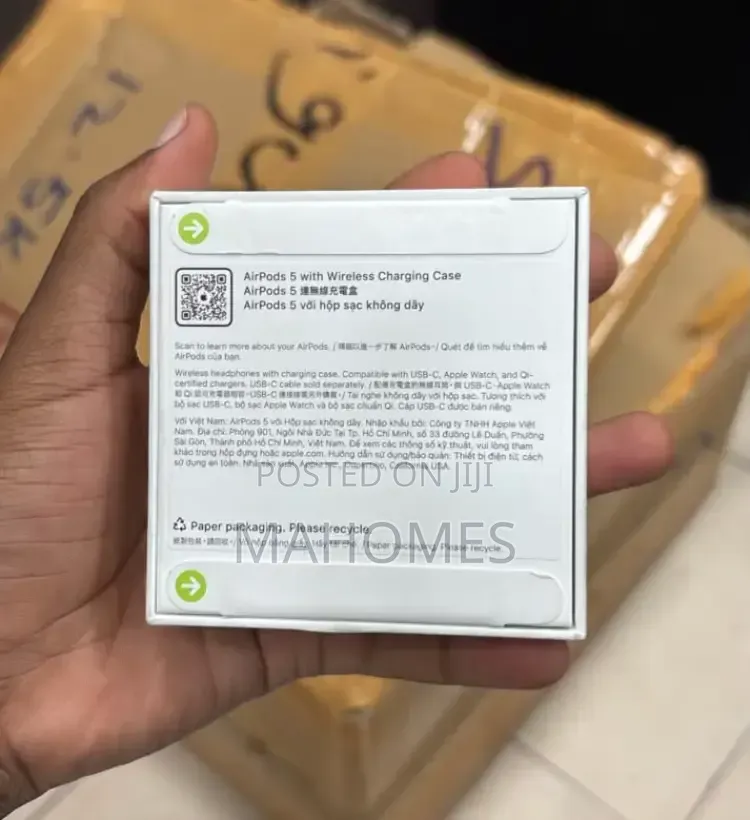 AirPods 5 With Wireless Charging Case