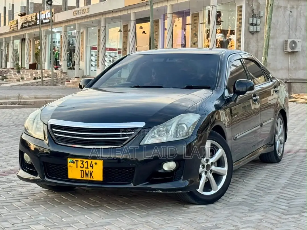 Toyota Crown 2009 Black