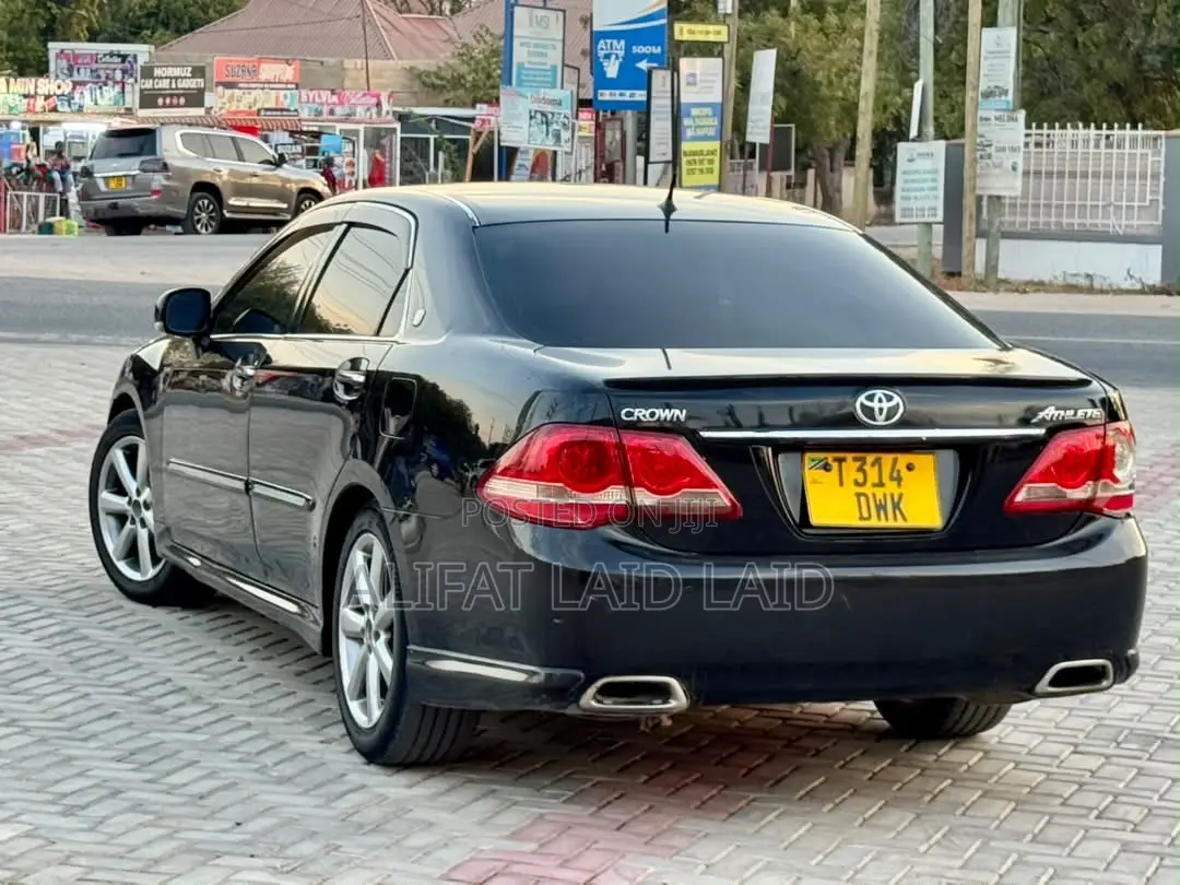Toyota Crown 2009 Black