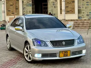 Toyota Crown 2006 Silver