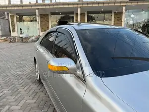 Toyota Crown 2006 Silver