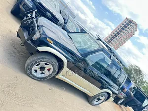 Suzuki Escudo 1997 Blue