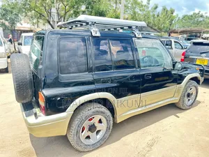 Suzuki Escudo 1997 Blue