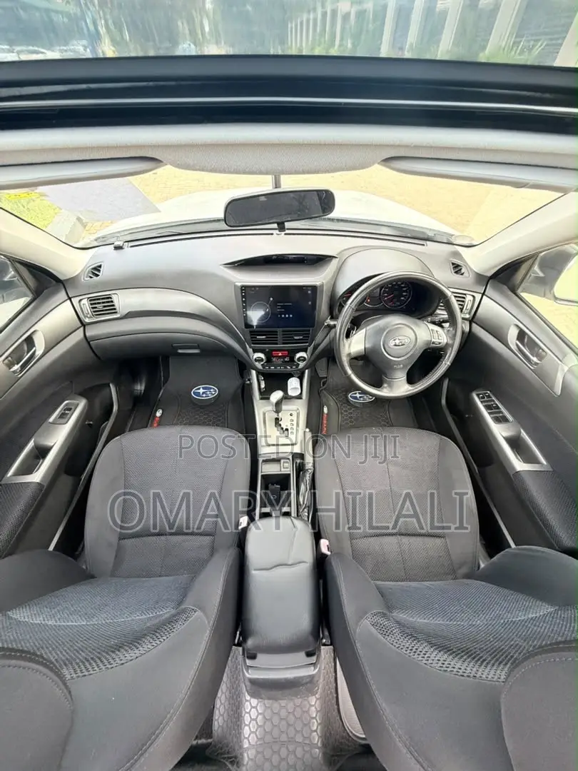 Subaru Forester 2011 Pearl