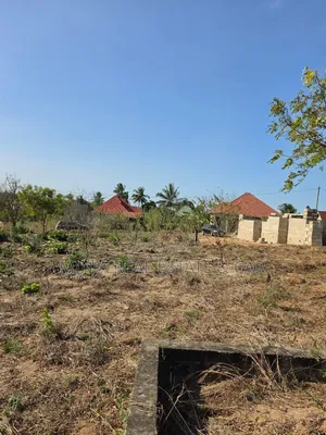 Kiwanja Kinauzwa Bei Nzuri Mbopo Madale