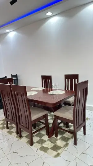 Dining Table Za Watu 6 Ni Nzuri Na Imara