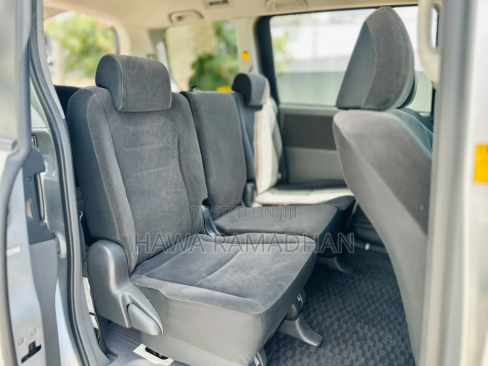 Toyota Noah 2009 Silver