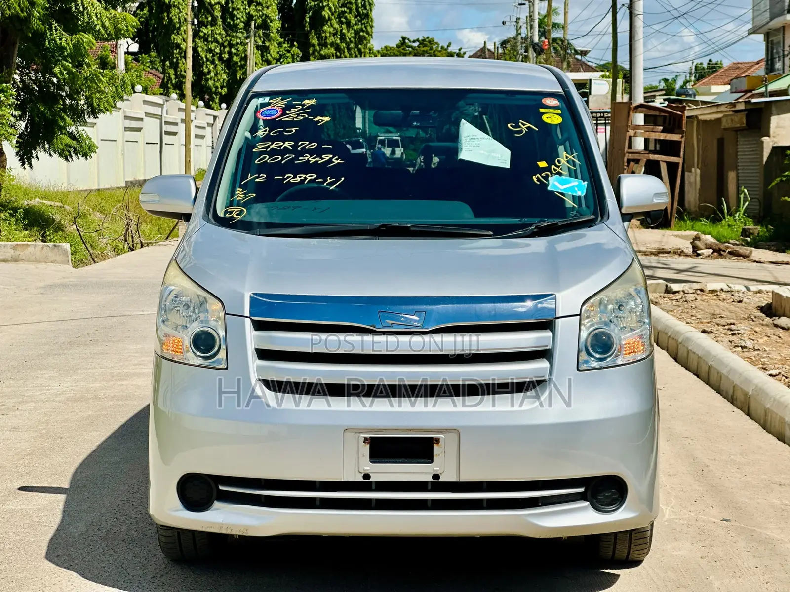 Toyota Noah 2009 Silver
