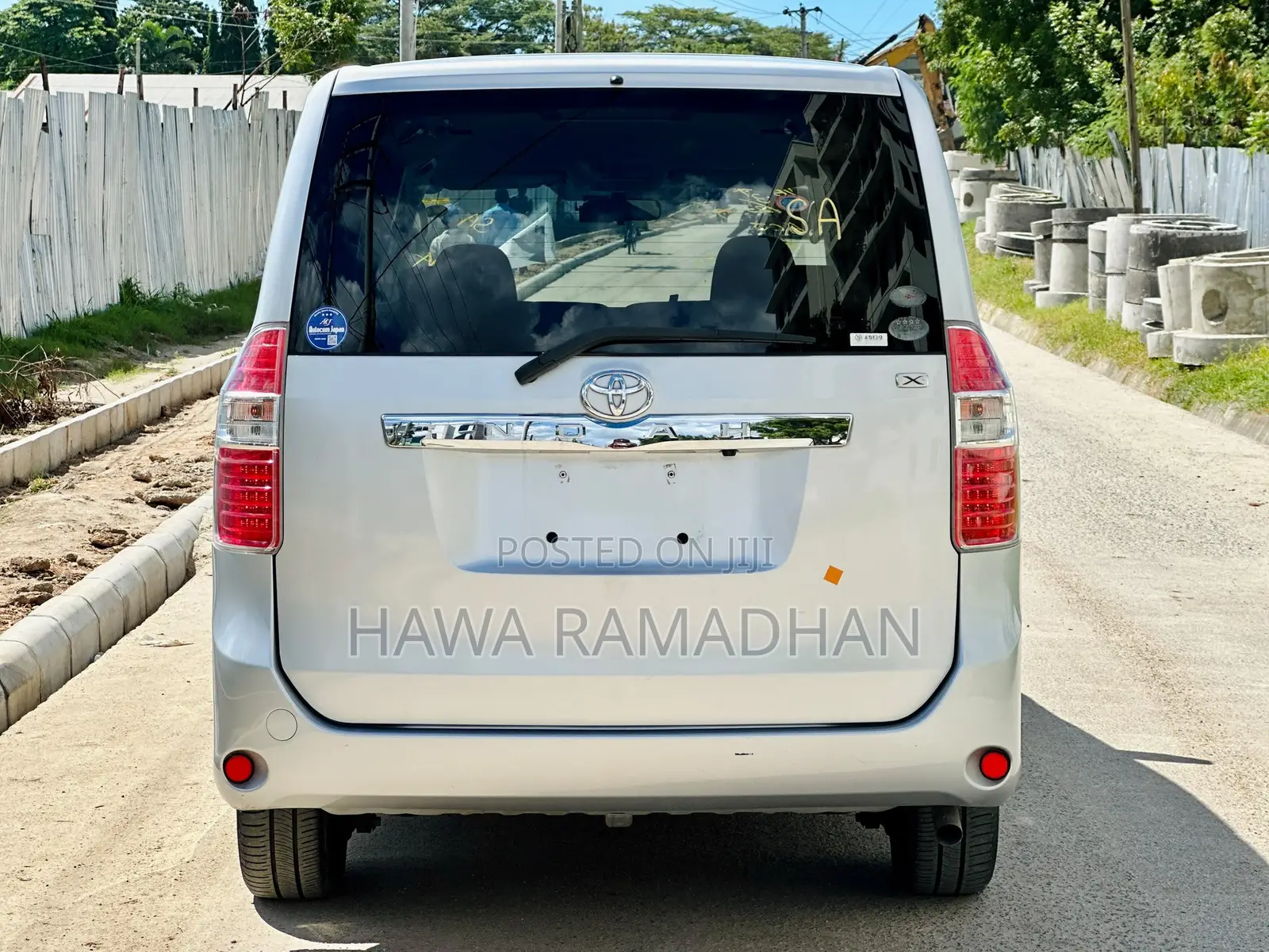Toyota Noah 2009 Silver