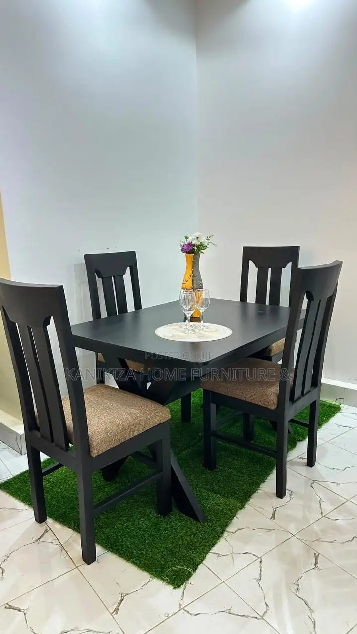 Dining Table Za Watu Wanne Ni Imara Na Nzuri