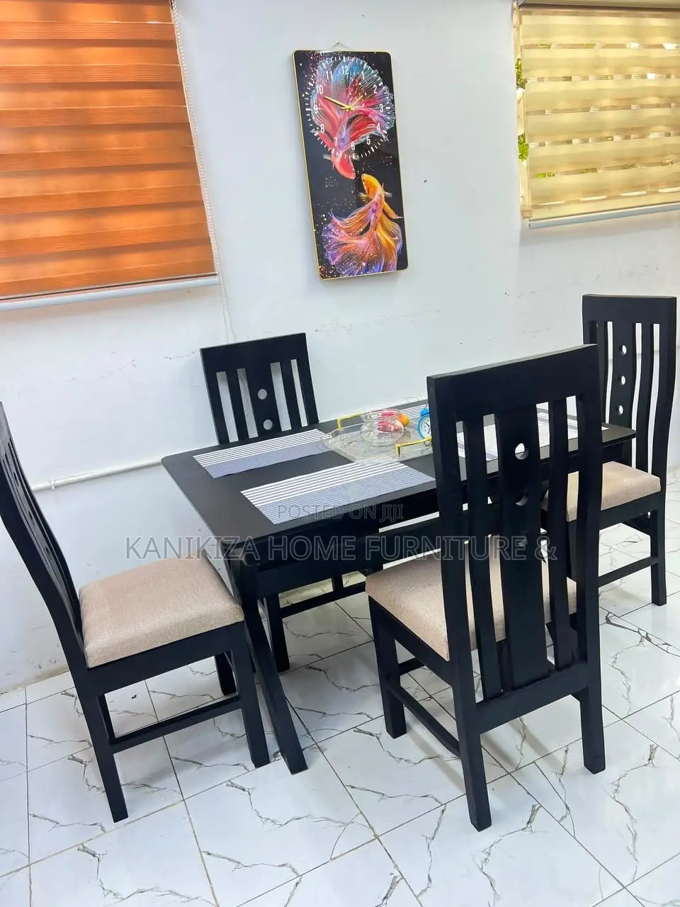 Dining Table Za Watu Wanne Ni Imara Na Nzuri