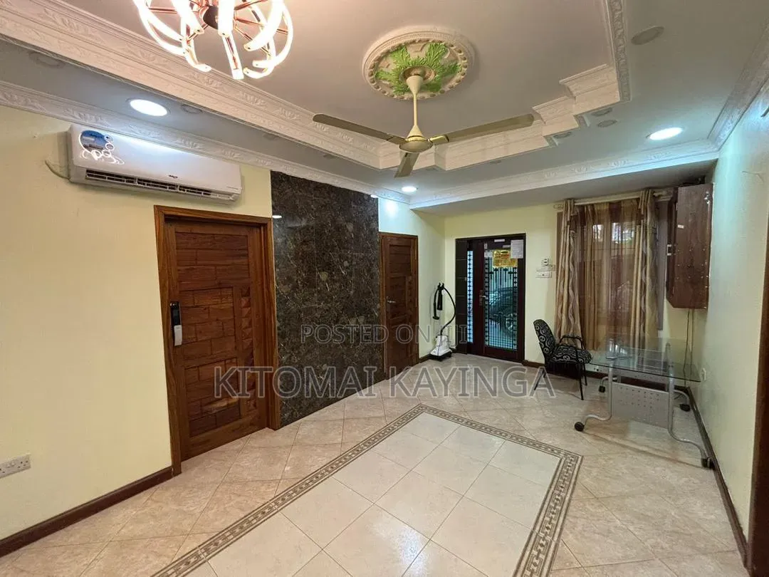 4bdrm Apartment in Upanga West for sale