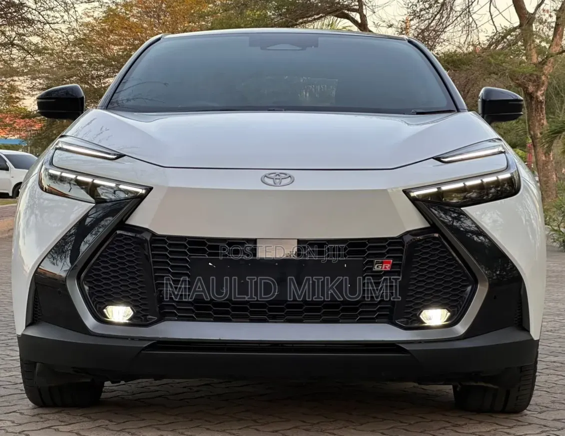 Toyota C-HR 2024 White