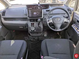 Toyota Noah 2.0 143hp AWD (7 Seater) 2008 Black