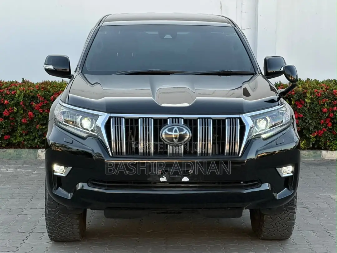 Toyota Land Cruiser Prado 2.8 2019 Matt Black