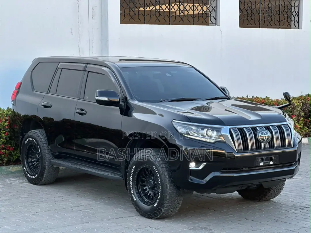 Toyota Land Cruiser Prado 2.8 2019 Matt Black
