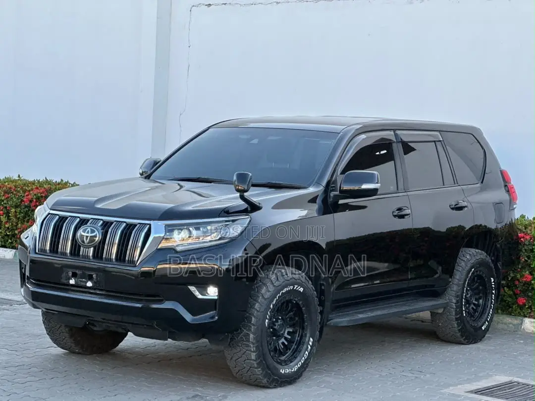 Toyota Land Cruiser Prado 2.8 2019 Matt Black