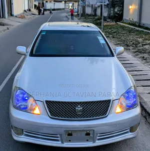 Toyota Crown 2004 Silver