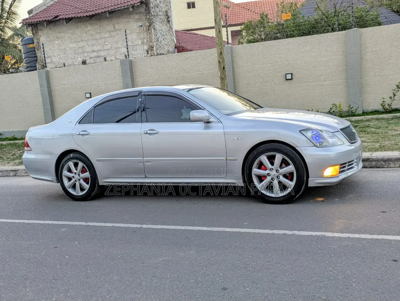 Toyota Crown 2004 Silver