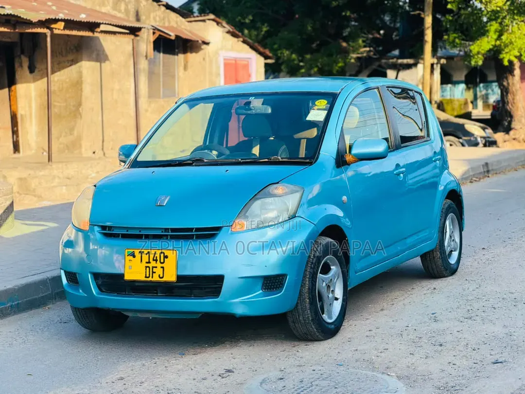 Toyota Passo 2004 Blue