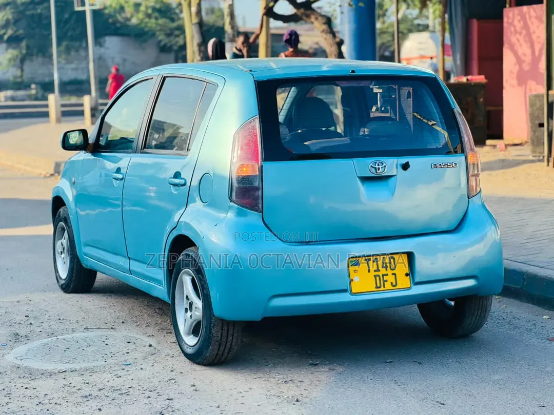 Toyota Passo 2004 Blue