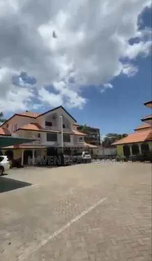 Furnished 4bdrm Villa in Oyster Bay for sale