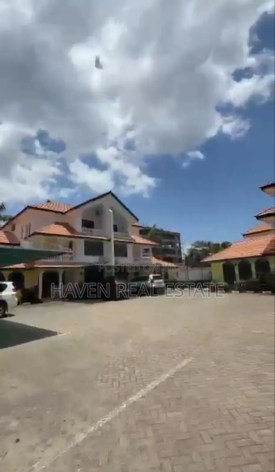 Furnished 4bdrm Villa in Oyster Bay for sale
