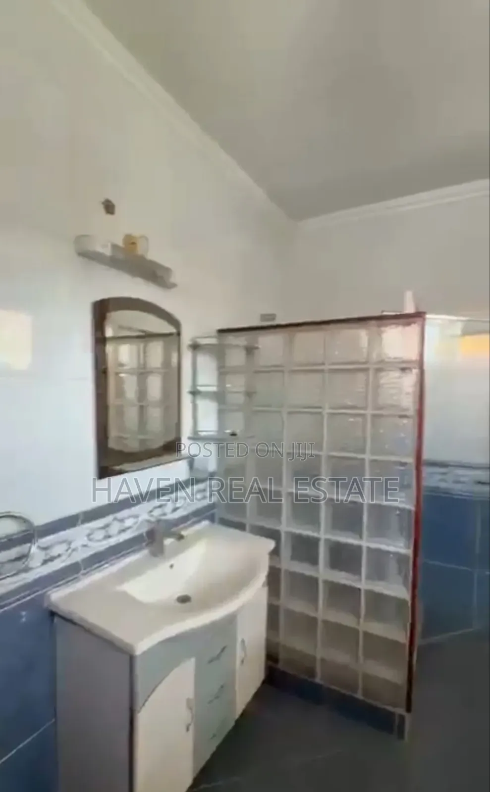 Furnished 4bdrm Villa in Oyster Bay for sale