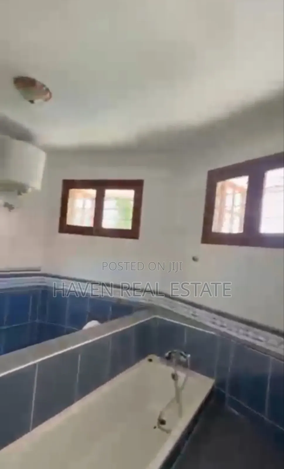 Furnished 4bdrm Villa in Oyster Bay for sale