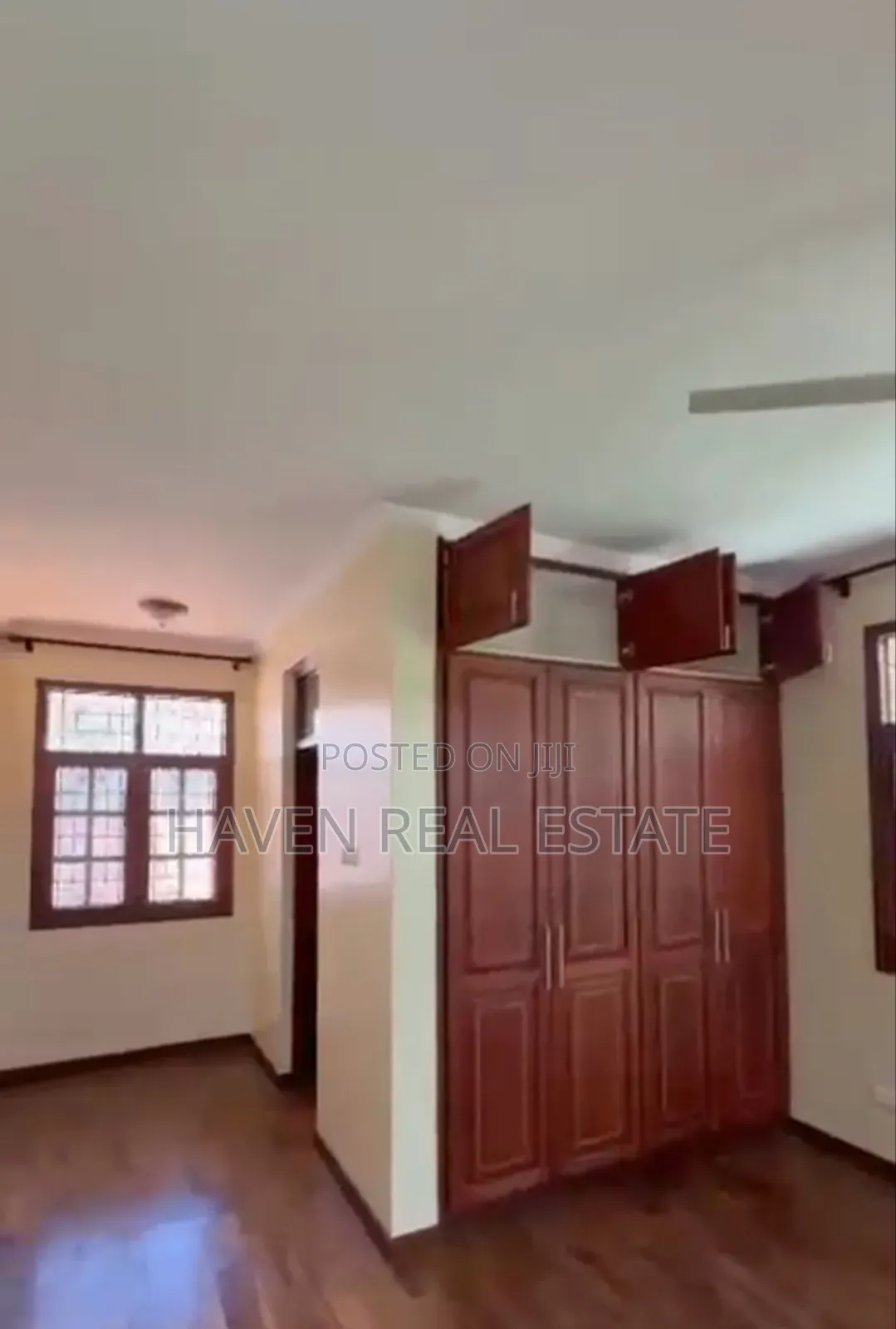 Furnished 4bdrm Villa in Oyster Bay for sale