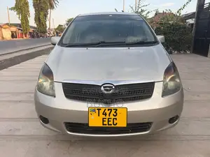 Toyota Corolla Spacio 2002 Gold