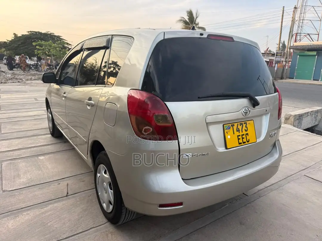Toyota Corolla Spacio 2002 Gold