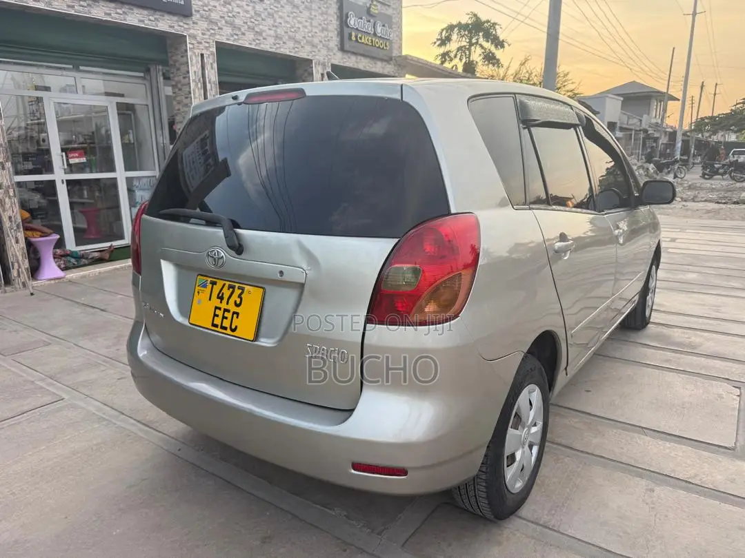 Toyota Corolla Spacio 2002 Gold