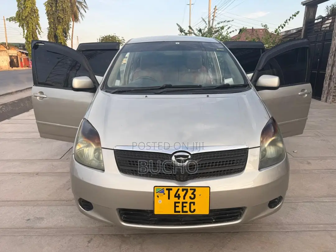 Toyota Corolla Spacio 2002 Gold