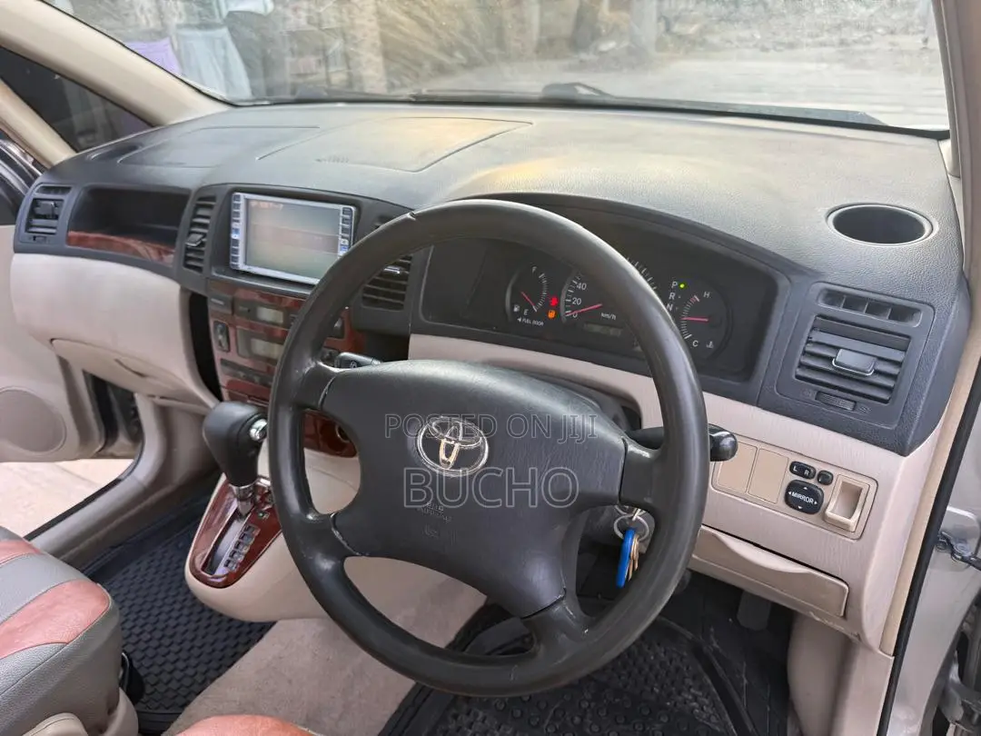 Toyota Corolla Spacio 2002 Gold