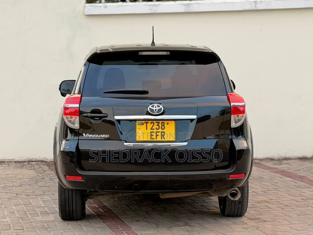 Toyota Vanguard 2010 Black