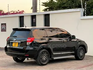 Toyota Vanguard 2010 Black