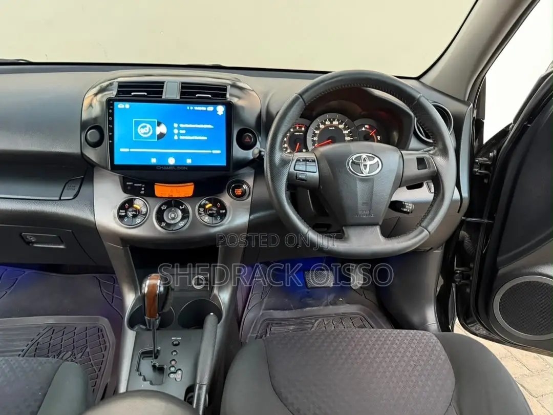 Toyota Vanguard 2010 Black