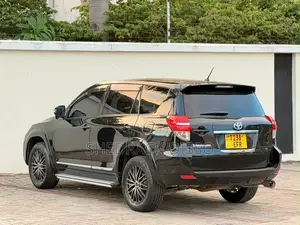Toyota Vanguard 2010 Black