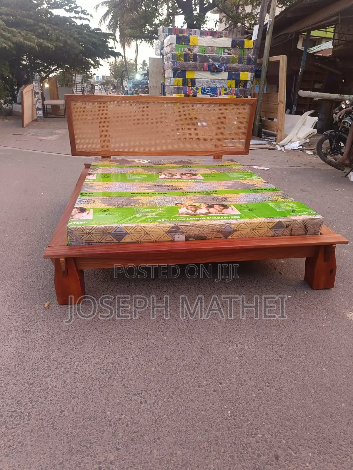 Bed Wood Simple 5/6