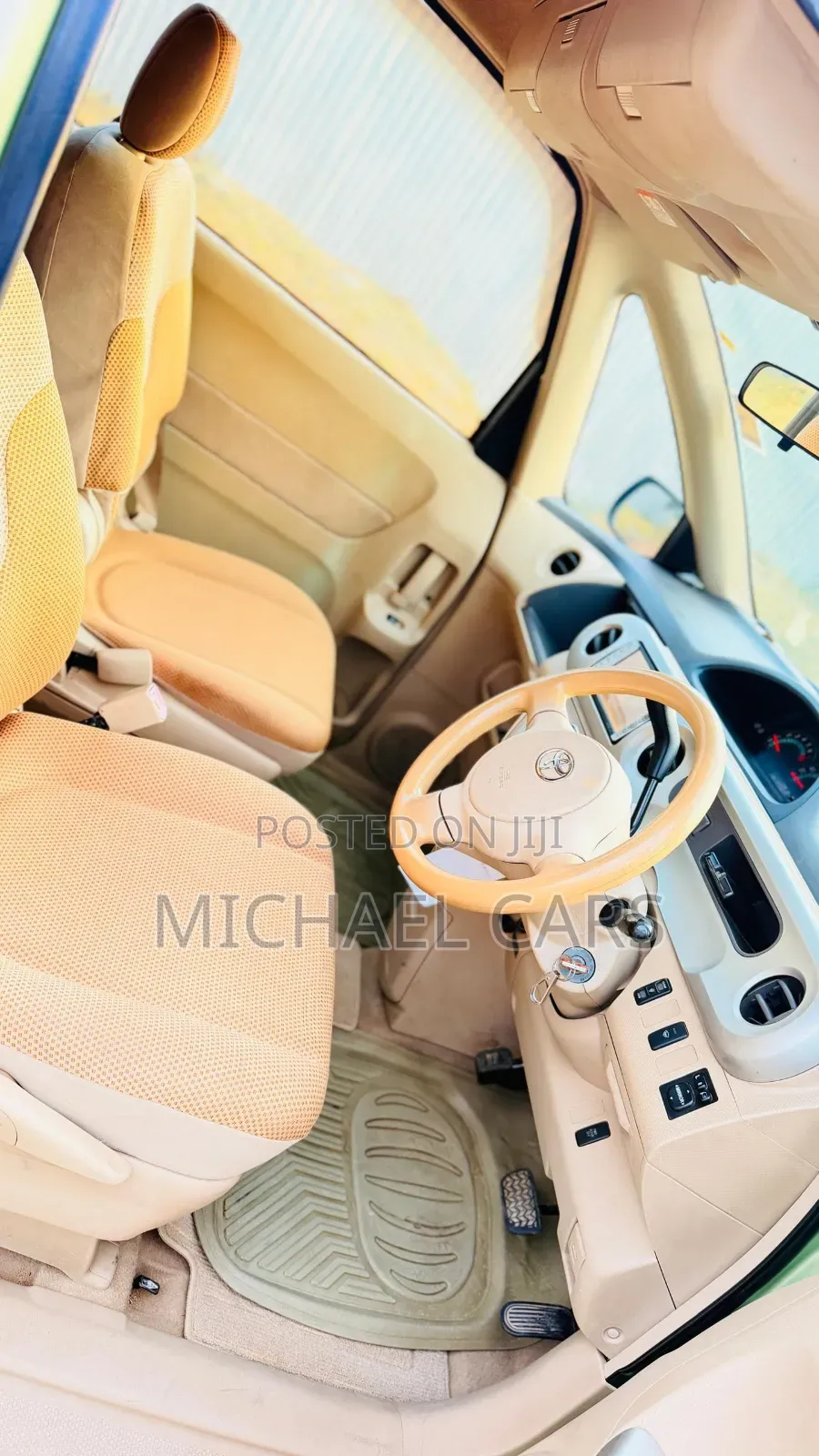 Toyota Porte 2005 Beige