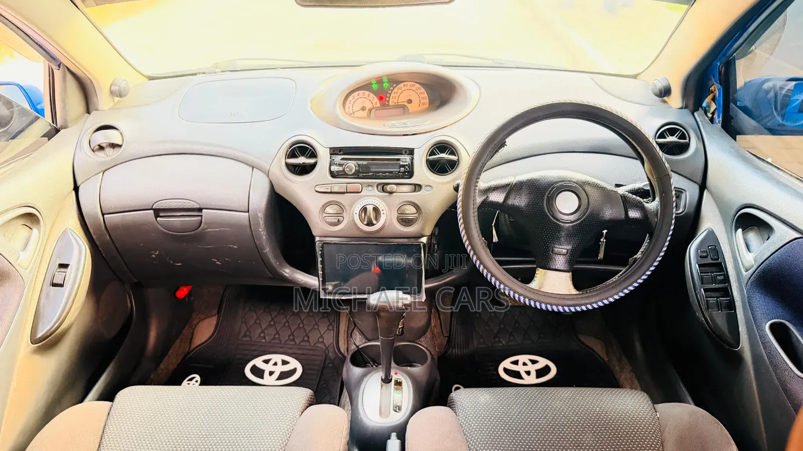 Toyota Vitz 2005 Blue