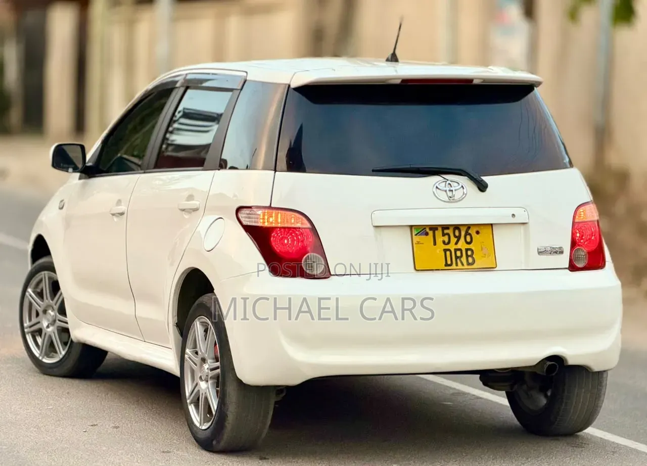 Toyota IST 2005 White