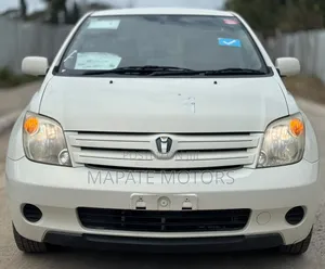 Toyota IST 2003 White