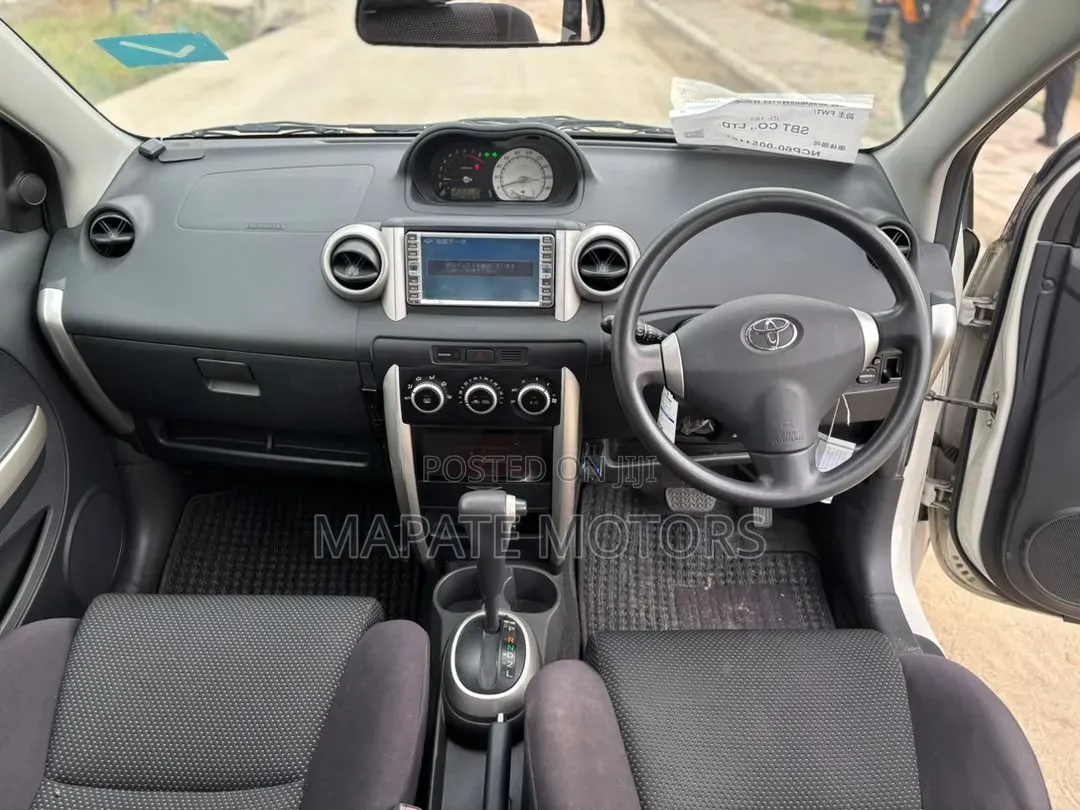Toyota IST 2003 White