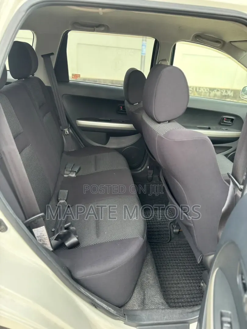 Toyota IST 2003 White
