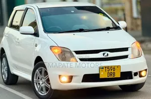 Toyota IST 2005 White